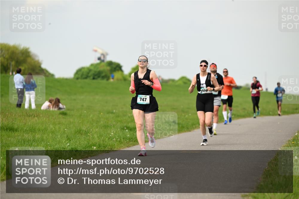 10.05.2026 - 8. Wedeler Halbmarathon Dr. Thomas Lammeyer http://msf.ph/oto/9702528 10.05.2026 11:47:45 Laufen 539, 747 meine-sportfotos.de