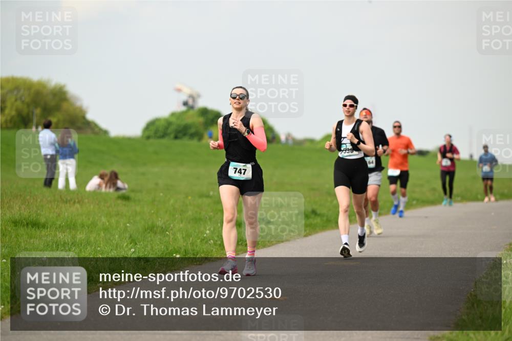 10.05.2026 - 8. Wedeler Halbmarathon Dr. Thomas Lammeyer http://msf.ph/oto/9702530 10.05.2026 11:47:46 Laufen 747, 7536 meine-sportfotos.de