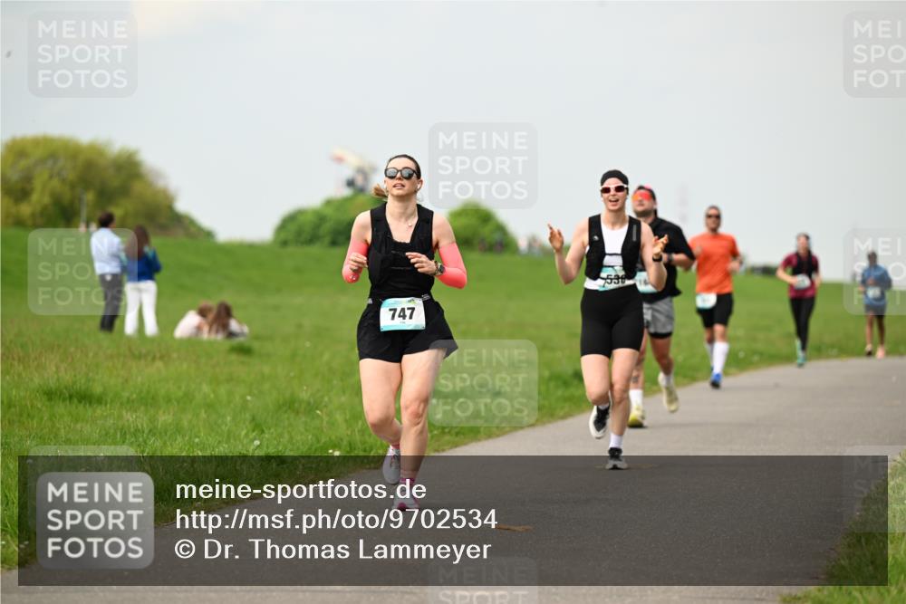10.05.2026 - 8. Wedeler Halbmarathon Dr. Thomas Lammeyer http://msf.ph/oto/9702534 10.05.2026 11:47:46 Laufen 536, 747 meine-sportfotos.de