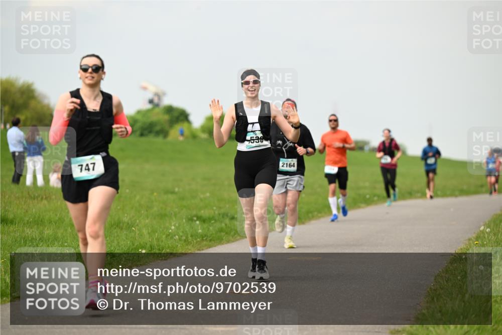 10.05.2026 - 8. Wedeler Halbmarathon Dr. Thomas Lammeyer http://msf.ph/oto/9702539 10.05.2026 11:47:48 Laufen 747, 2164 meine-sportfotos.de