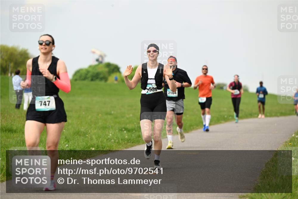 10.05.2026 - 8. Wedeler Halbmarathon Dr. Thomas Lammeyer http://msf.ph/oto/9702541 10.05.2026 11:47:48 Laufen 747, 7530, 2164 meine-sportfotos.de