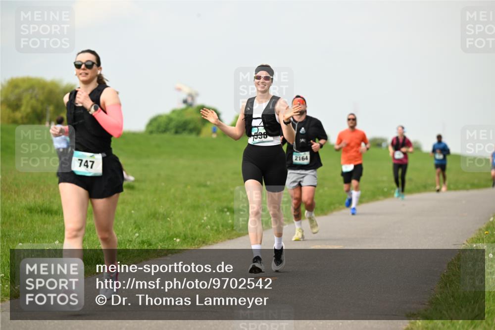 10.05.2026 - 8. Wedeler Halbmarathon Dr. Thomas Lammeyer http://msf.ph/oto/9702542 10.05.2026 11:47:48 Laufen 747, 538, 2164 meine-sportfotos.de