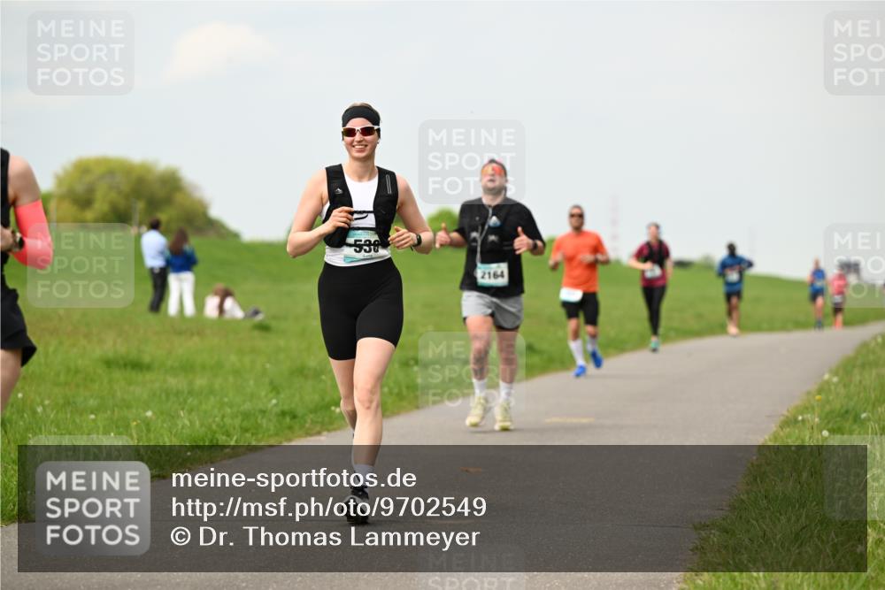 10.05.2026 - 8. Wedeler Halbmarathon Dr. Thomas Lammeyer http://msf.ph/oto/9702549 10.05.2026 11:47:49 Laufen 2164 meine-sportfotos.de