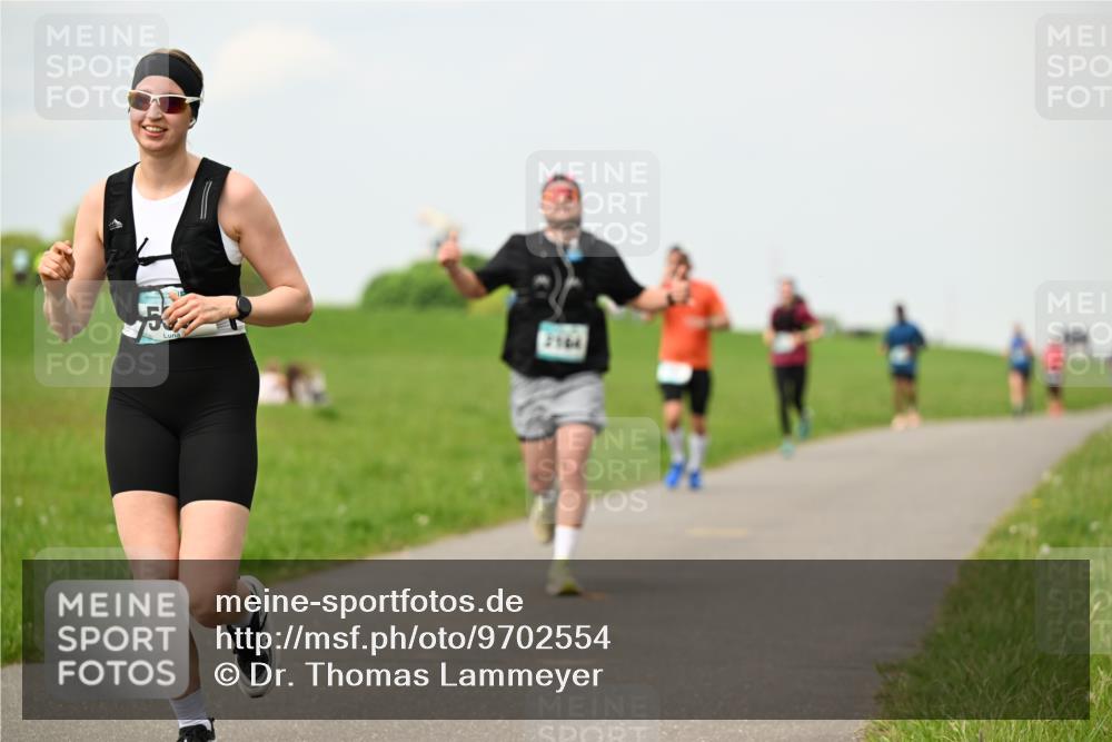 10.05.2026 - 8. Wedeler Halbmarathon Dr. Thomas Lammeyer http://msf.ph/oto/9702554 10.05.2026 11:47:50 Laufen 2164 meine-sportfotos.de