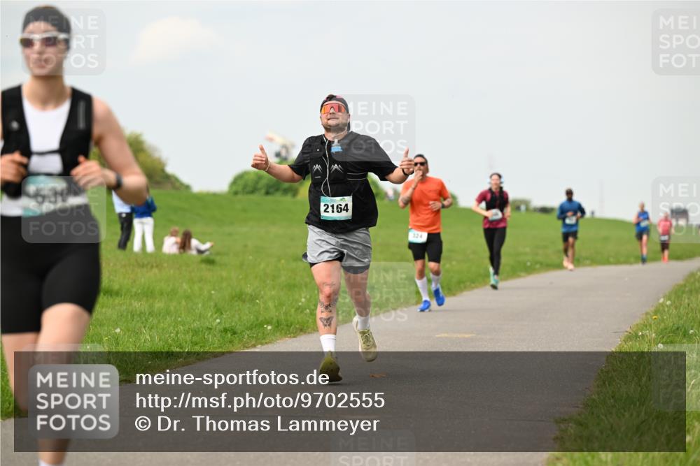 10.05.2026 - 8. Wedeler Halbmarathon Dr. Thomas Lammeyer http://msf.ph/oto/9702555 10.05.2026 11:47:51 Laufen 2164, 324 meine-sportfotos.de