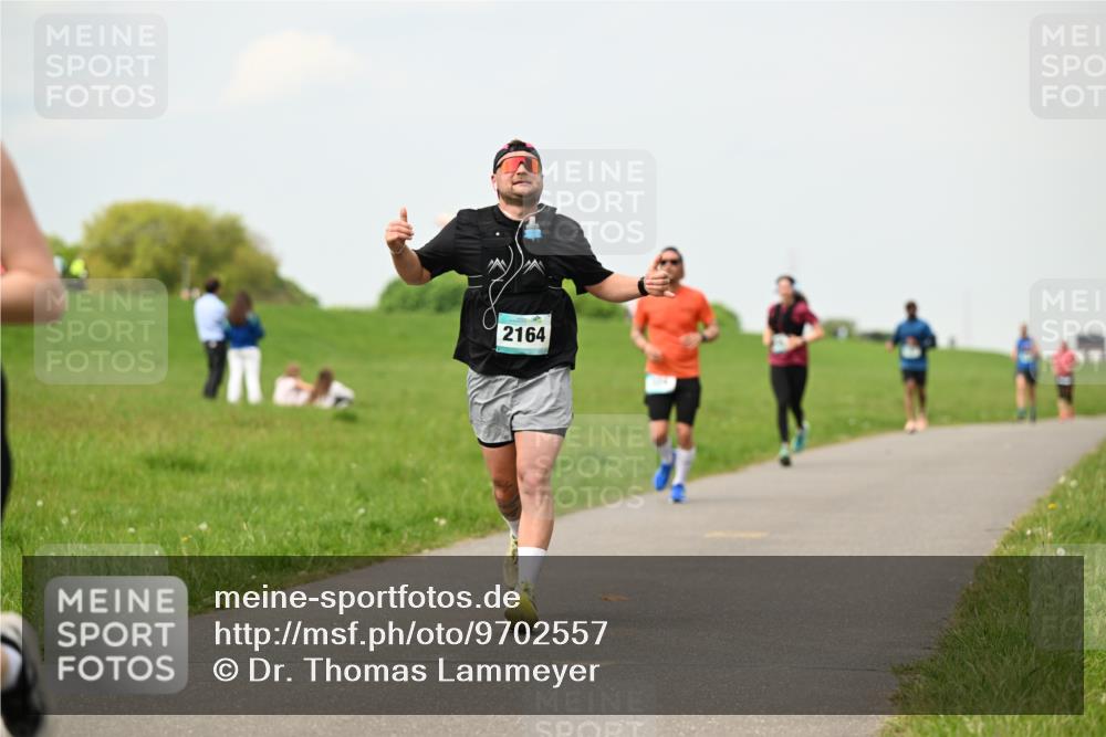 10.05.2026 - 8. Wedeler Halbmarathon Dr. Thomas Lammeyer http://msf.ph/oto/9702557 10.05.2026 11:47:51 Laufen 2164 meine-sportfotos.de