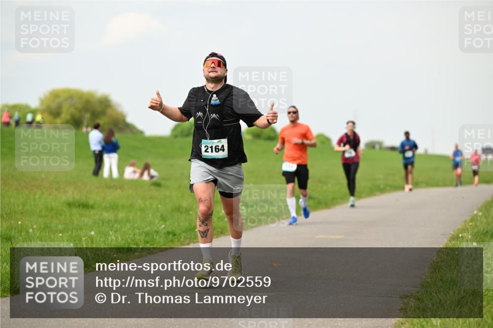 10.05.2026 - 8. Wedeler Halbmarathon Dr. Thomas Lammeyer http://msf.ph/oto/9702559 10.05.2026 11:47:51 Laufen 2164 meine-sportfotos.de