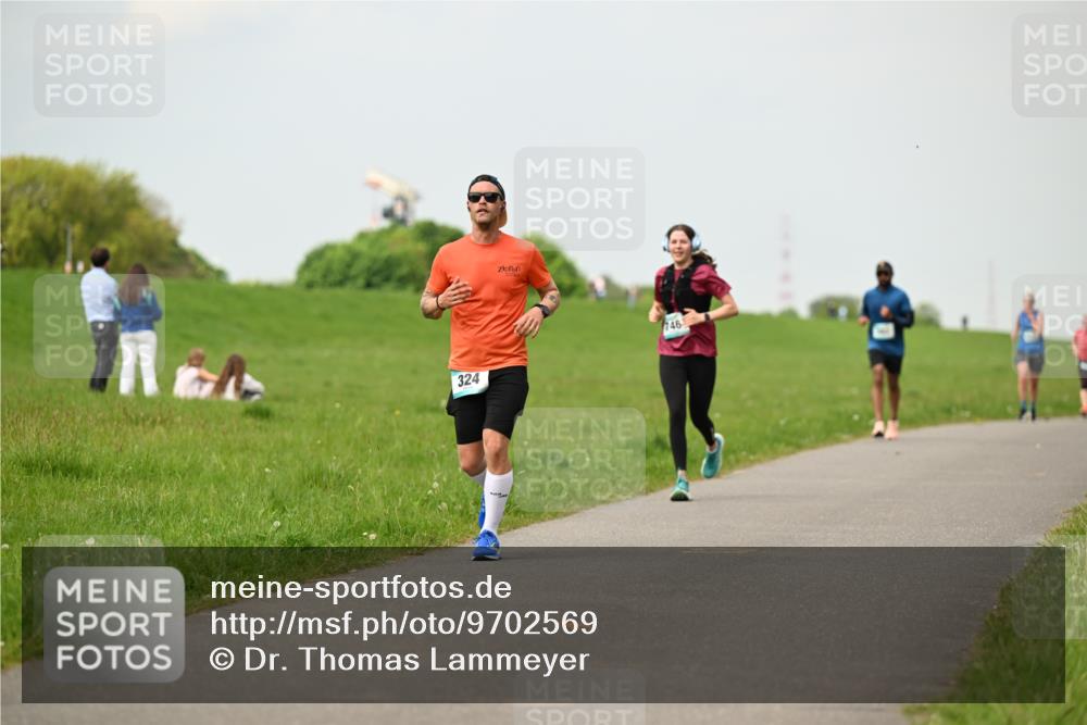 10.05.2026 - 8. Wedeler Halbmarathon Dr. Thomas Lammeyer http://msf.ph/oto/9702569 10.05.2026 11:47:53 Laufen 324, 746 meine-sportfotos.de