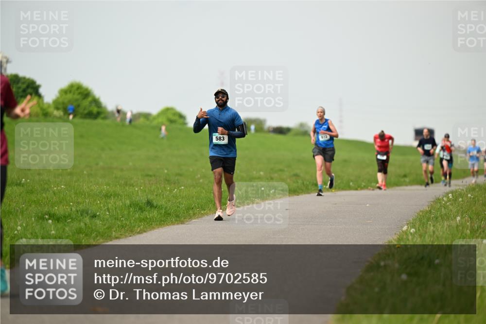 10.05.2026 - 8. Wedeler Halbmarathon Dr. Thomas Lammeyer http://msf.ph/oto/9702585 10.05.2026 11:47:57 Laufen 583, 972 meine-sportfotos.de