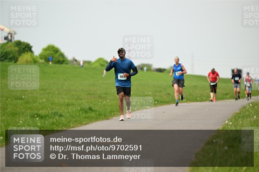 10.05.2026 - 8. Wedeler Halbmarathon Dr. Thomas Lammeyer http://msf.ph/oto/9702591 10.05.2026 11:47:58 Laufen 583 meine-sportfotos.de