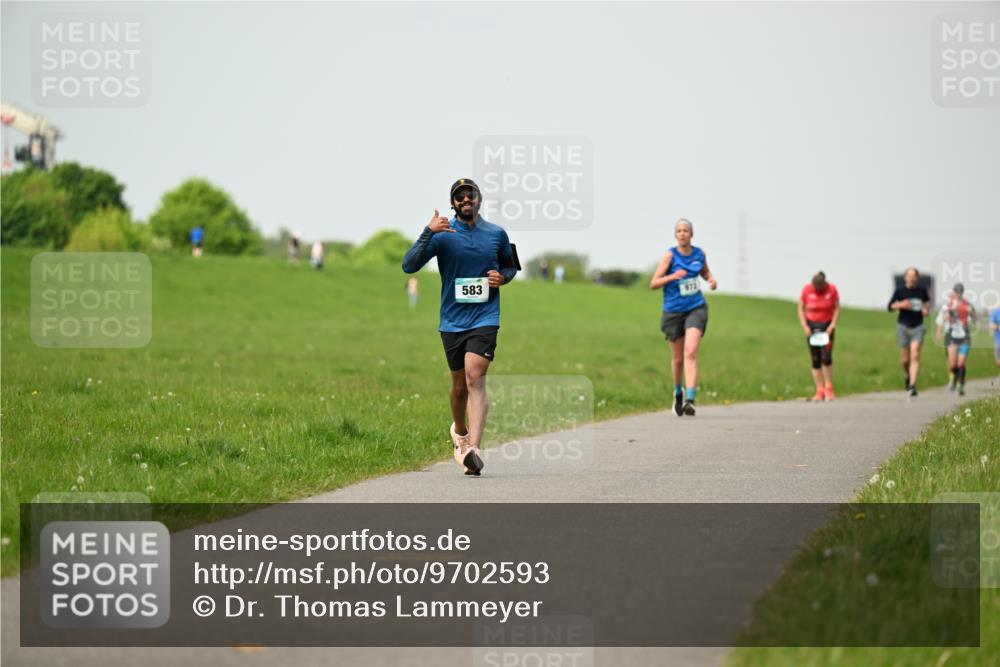 10.05.2026 - 8. Wedeler Halbmarathon Dr. Thomas Lammeyer http://msf.ph/oto/9702593 10.05.2026 11:47:58 Laufen 583 meine-sportfotos.de