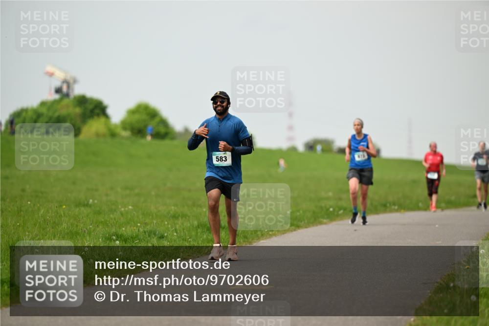 10.05.2026 - 8. Wedeler Halbmarathon Dr. Thomas Lammeyer http://msf.ph/oto/9702606 10.05.2026 11:48:00 Laufen 583 meine-sportfotos.de