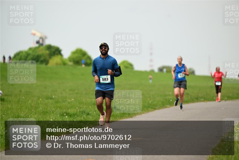 10.05.2026 - 8. Wedeler Halbmarathon Dr. Thomas Lammeyer http://msf.ph/oto/9702612 10.05.2026 11:48:00 Laufen 583, 614 meine-sportfotos.de