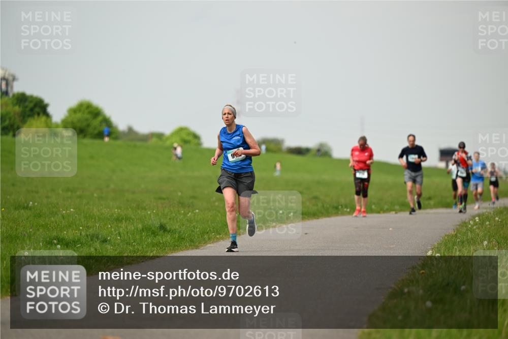 10.05.2026 - 8. Wedeler Halbmarathon Dr. Thomas Lammeyer http://msf.ph/oto/9702613 10.05.2026 11:48:04 Laufen  meine-sportfotos.de