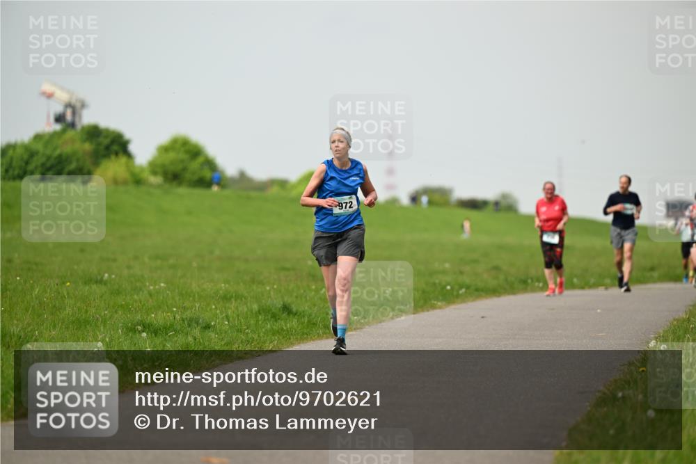 10.05.2026 - 8. Wedeler Halbmarathon Dr. Thomas Lammeyer http://msf.ph/oto/9702621 10.05.2026 11:48:05 Laufen 972 meine-sportfotos.de