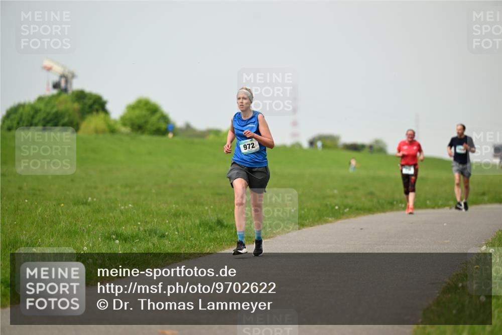10.05.2026 - 8. Wedeler Halbmarathon Dr. Thomas Lammeyer http://msf.ph/oto/9702622 10.05.2026 11:48:05 Laufen 972 meine-sportfotos.de