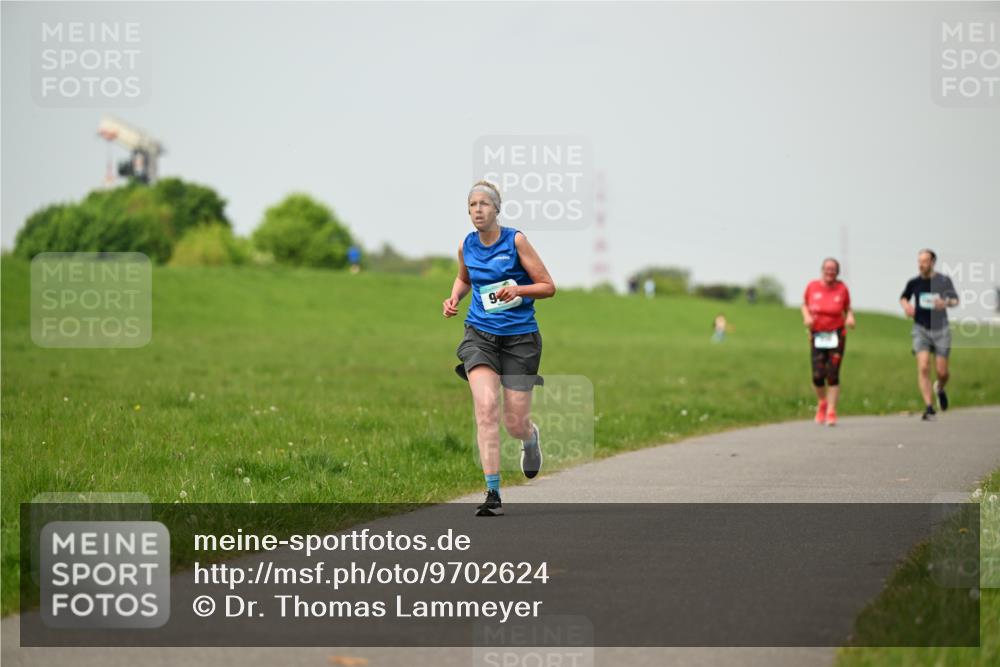 10.05.2026 - 8. Wedeler Halbmarathon Dr. Thomas Lammeyer http://msf.ph/oto/9702624 10.05.2026 11:48:05 Laufen  meine-sportfotos.de