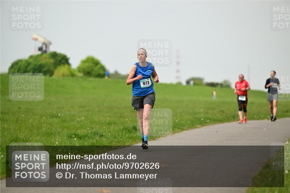 10.05.2026 - 8. Wedeler Halbmarathon Dr. Thomas Lammeyer http://msf.ph/oto/9702626 10.05.2026 11:48:05 Laufen 972 meine-sportfotos.de