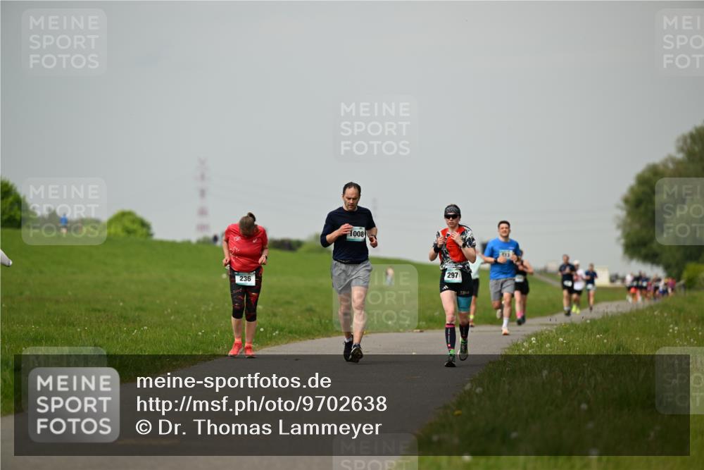10.05.2026 - 8. Wedeler Halbmarathon Dr. Thomas Lammeyer http://msf.ph/oto/9702638 10.05.2026 11:48:12 Laufen 236, 1008, 297 meine-sportfotos.de