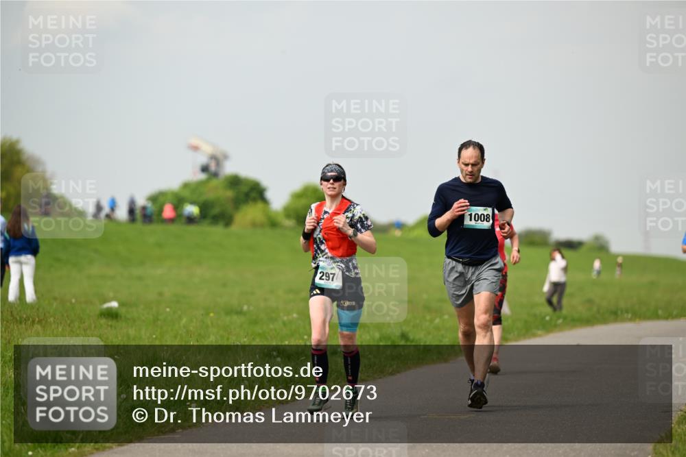10.05.2026 - 8. Wedeler Halbmarathon Dr. Thomas Lammeyer http://msf.ph/oto/9702673 10.05.2026 11:48:18 Laufen 297, 1008 meine-sportfotos.de