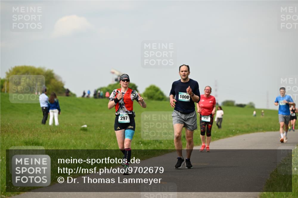 10.05.2026 - 8. Wedeler Halbmarathon Dr. Thomas Lammeyer http://msf.ph/oto/9702679 10.05.2026 11:48:19 Laufen 297, 1008, 236 meine-sportfotos.de