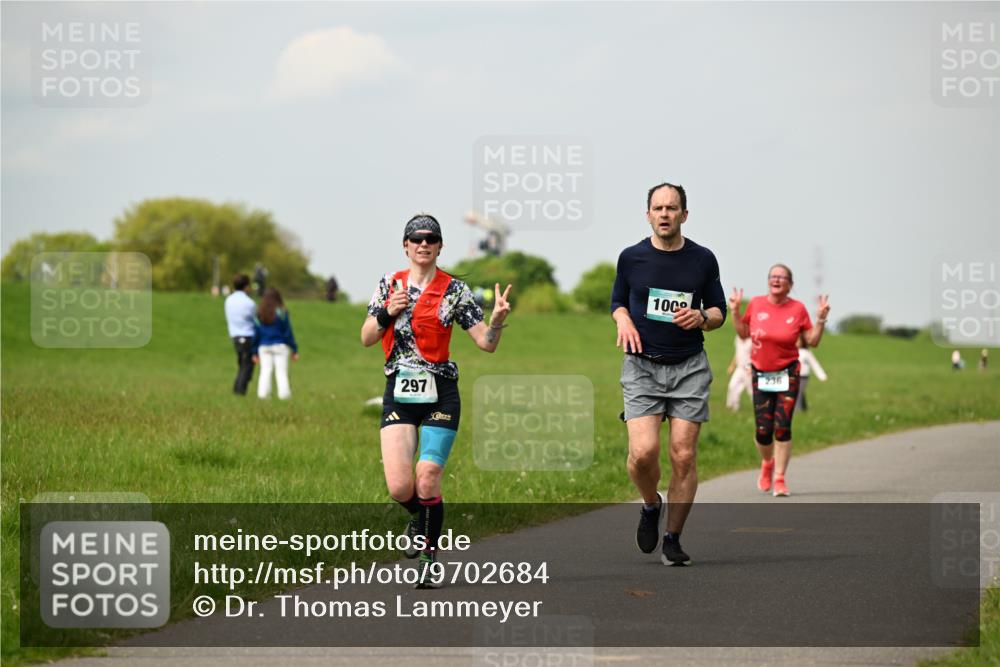 10.05.2026 - 8. Wedeler Halbmarathon Dr. Thomas Lammeyer http://msf.ph/oto/9702684 10.05.2026 11:48:20 Laufen 297, 100, 236 meine-sportfotos.de