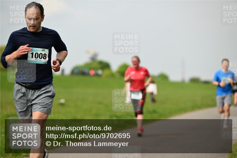 10.05.2026 - 8. Wedeler Halbmarathon Dr. Thomas Lammeyer http://msf.ph/oto/9702695 10.05.2026 11:48:22 Laufen 1008 meine-sportfotos.de