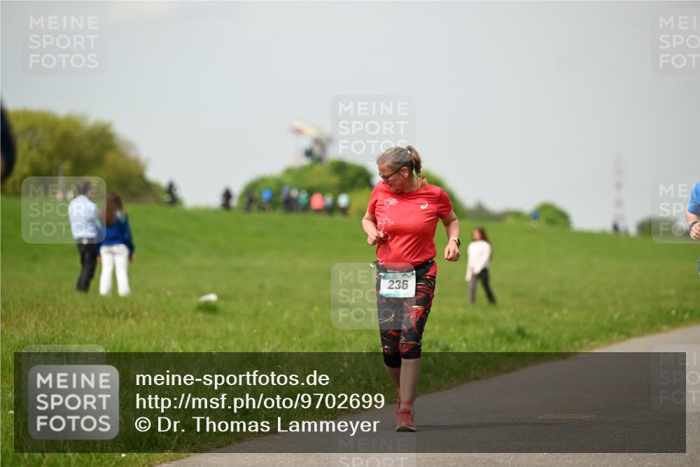 10.05.2026 - 8. Wedeler Halbmarathon Dr. Thomas Lammeyer http://msf.ph/oto/9702699 10.05.2026 11:48:23 Laufen 236 meine-sportfotos.de