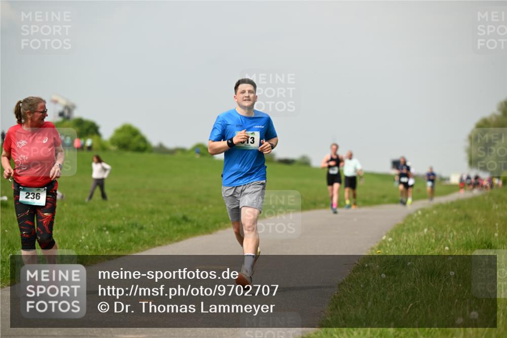 10.05.2026 - 8. Wedeler Halbmarathon Dr. Thomas Lammeyer http://msf.ph/oto/9702707 10.05.2026 11:48:25 Laufen 236, 200 meine-sportfotos.de
