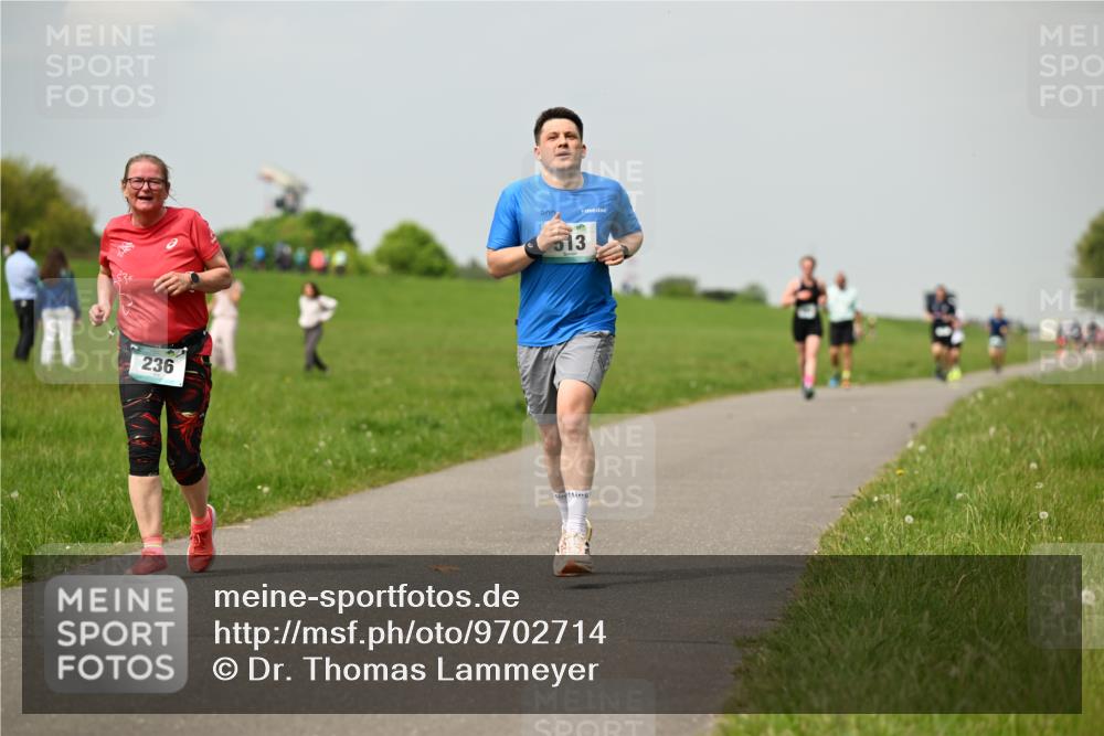 10.05.2026 - 8. Wedeler Halbmarathon Dr. Thomas Lammeyer http://msf.ph/oto/9702714 10.05.2026 11:48:26 Laufen 236, 513 meine-sportfotos.de