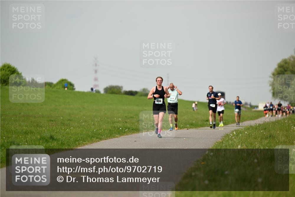10.05.2026 - 8. Wedeler Halbmarathon Dr. Thomas Lammeyer http://msf.ph/oto/9702719 10.05.2026 11:48:27 Laufen 608 meine-sportfotos.de