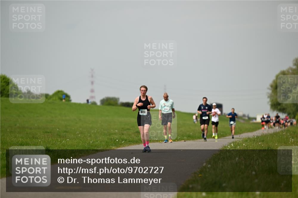 10.05.2026 - 8. Wedeler Halbmarathon Dr. Thomas Lammeyer http://msf.ph/oto/9702727 10.05.2026 11:48:29 Laufen 608, 659 meine-sportfotos.de