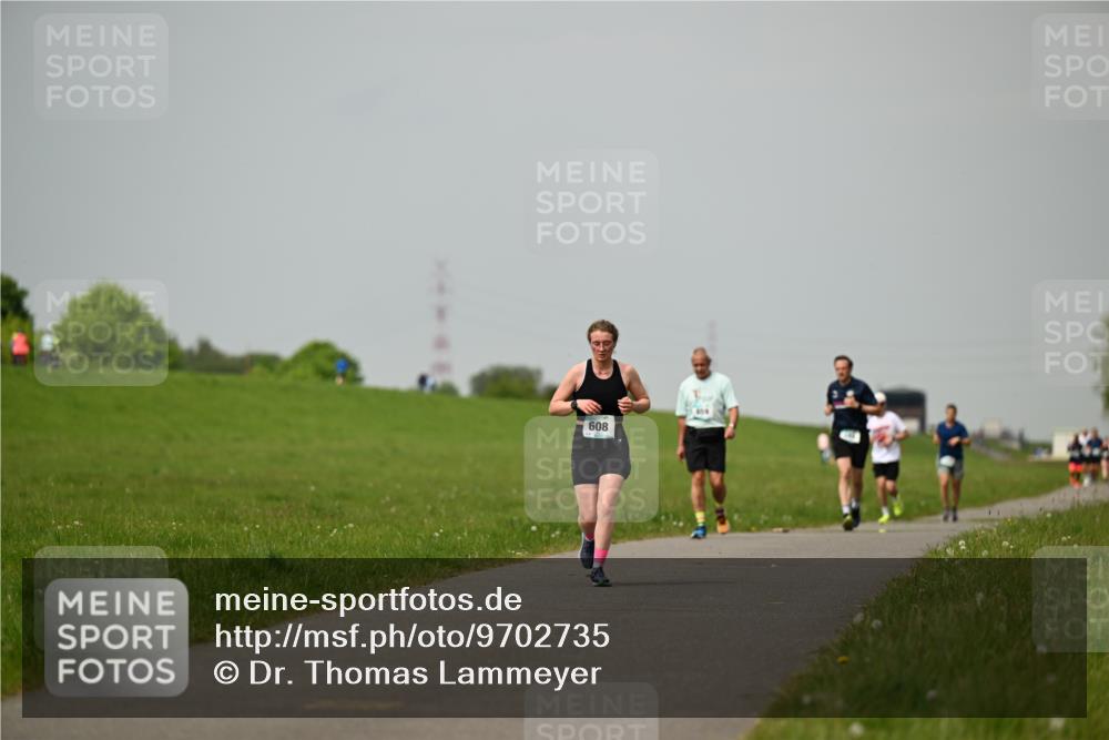 10.05.2026 - 8. Wedeler Halbmarathon Dr. Thomas Lammeyer http://msf.ph/oto/9702735 10.05.2026 11:48:30 Laufen 608 meine-sportfotos.de