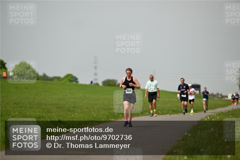 10.05.2026 - 8. Wedeler Halbmarathon Dr. Thomas Lammeyer http://msf.ph/oto/9702736 10.05.2026 11:48:30 Laufen 608, 409 meine-sportfotos.de