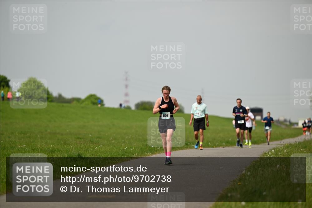 10.05.2026 - 8. Wedeler Halbmarathon Dr. Thomas Lammeyer http://msf.ph/oto/9702738 10.05.2026 11:48:30 Laufen 608 meine-sportfotos.de