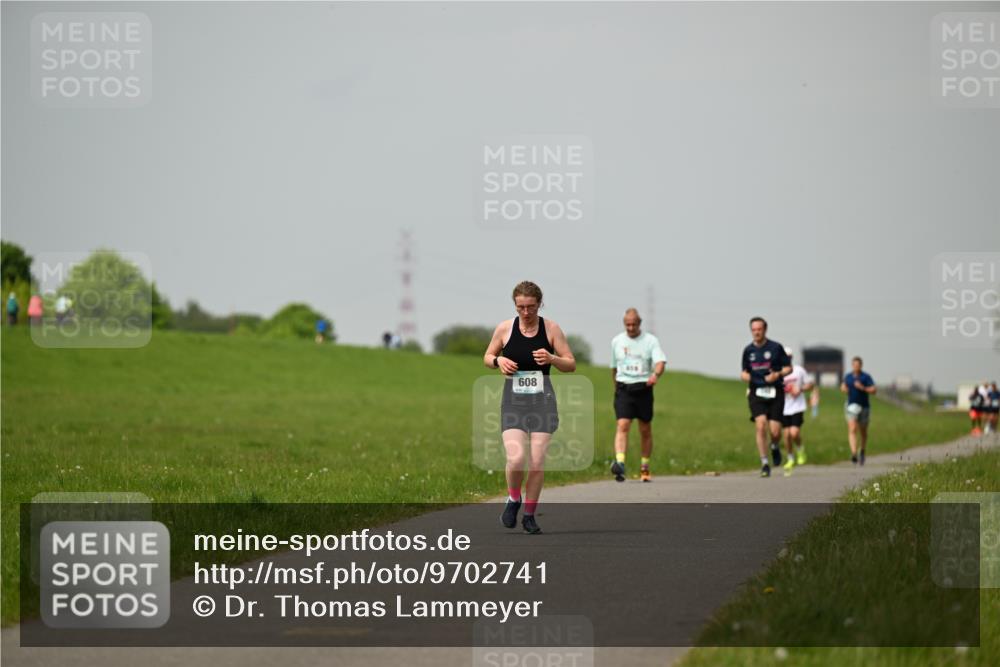 10.05.2026 - 8. Wedeler Halbmarathon Dr. Thomas Lammeyer http://msf.ph/oto/9702741 10.05.2026 11:48:30 Laufen 608 meine-sportfotos.de