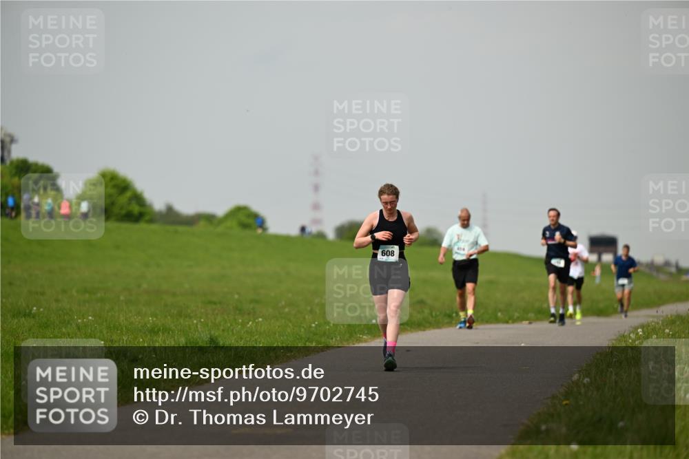 10.05.2026 - 8. Wedeler Halbmarathon Dr. Thomas Lammeyer http://msf.ph/oto/9702745 10.05.2026 11:48:31 Laufen 608 meine-sportfotos.de