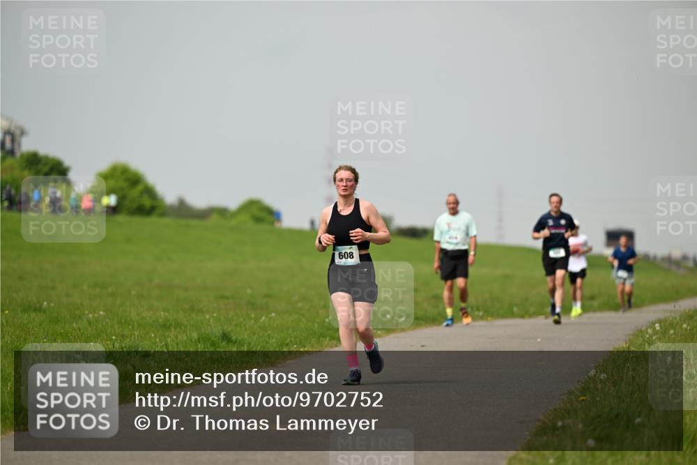 10.05.2026 - 8. Wedeler Halbmarathon Dr. Thomas Lammeyer http://msf.ph/oto/9702752 10.05.2026 11:48:33 Laufen 608 meine-sportfotos.de