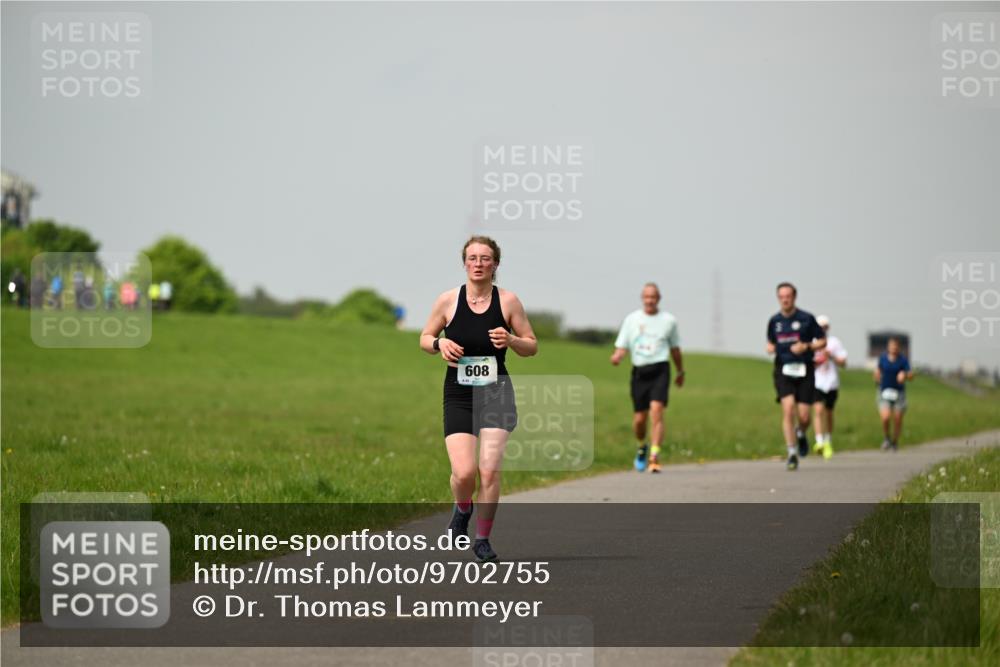 10.05.2026 - 8. Wedeler Halbmarathon Dr. Thomas Lammeyer http://msf.ph/oto/9702755 10.05.2026 11:48:33 Laufen 608 meine-sportfotos.de