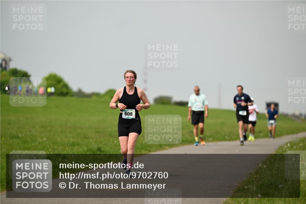 10.05.2026 - 8. Wedeler Halbmarathon Dr. Thomas Lammeyer http://msf.ph/oto/9702760 10.05.2026 11:48:34 Laufen 608 meine-sportfotos.de