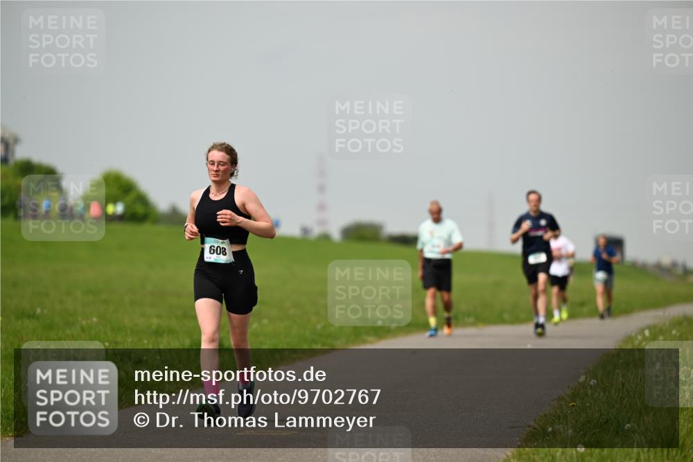 10.05.2026 - 8. Wedeler Halbmarathon Dr. Thomas Lammeyer http://msf.ph/oto/9702767 10.05.2026 11:48:35 Laufen 608 meine-sportfotos.de