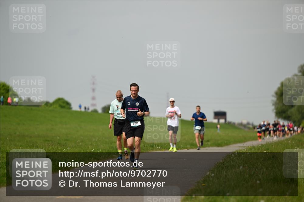 10.05.2026 - 8. Wedeler Halbmarathon Dr. Thomas Lammeyer http://msf.ph/oto/9702770 10.05.2026 11:48:39 Laufen 659, 588 meine-sportfotos.de