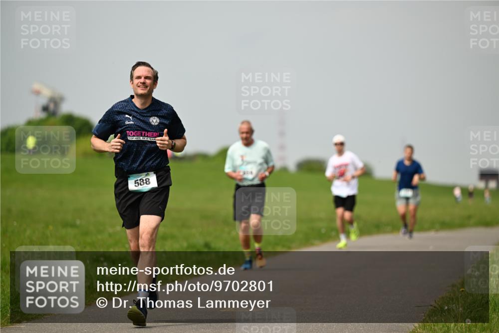 10.05.2026 - 8. Wedeler Halbmarathon Dr. Thomas Lammeyer http://msf.ph/oto/9702801 10.05.2026 11:48:44 Laufen 588 meine-sportfotos.de