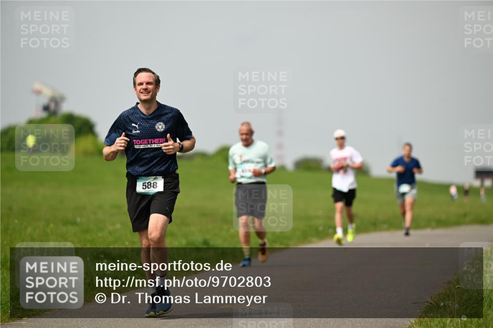 10.05.2026 - 8. Wedeler Halbmarathon Dr. Thomas Lammeyer http://msf.ph/oto/9702803 10.05.2026 11:48:44 Laufen 588 meine-sportfotos.de