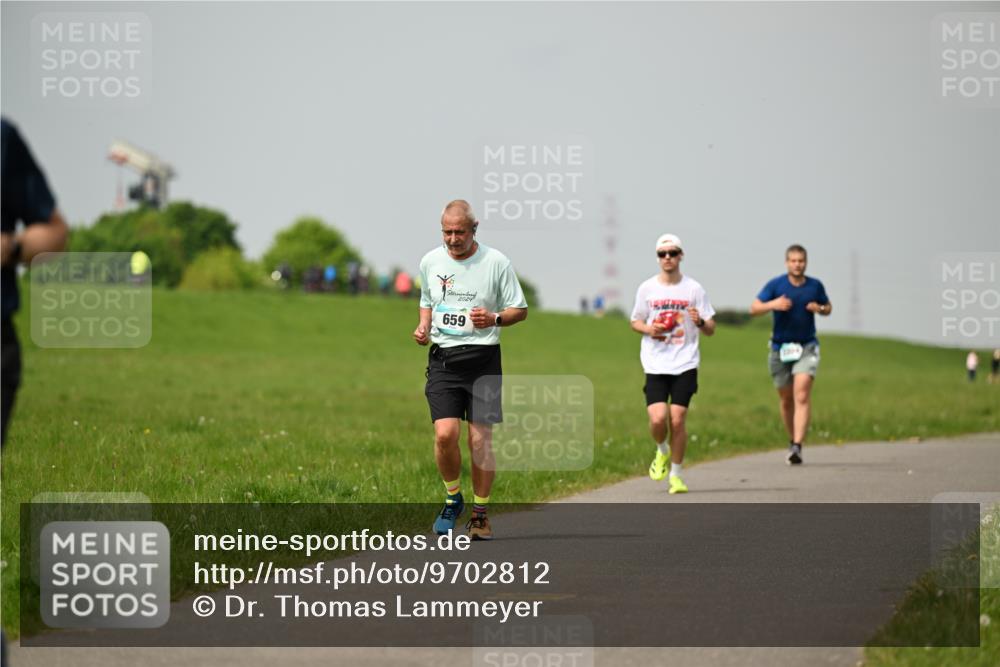 10.05.2026 - 8. Wedeler Halbmarathon Dr. Thomas Lammeyer http://msf.ph/oto/9702812 10.05.2026 11:48:46 Laufen 2024, 659 meine-sportfotos.de