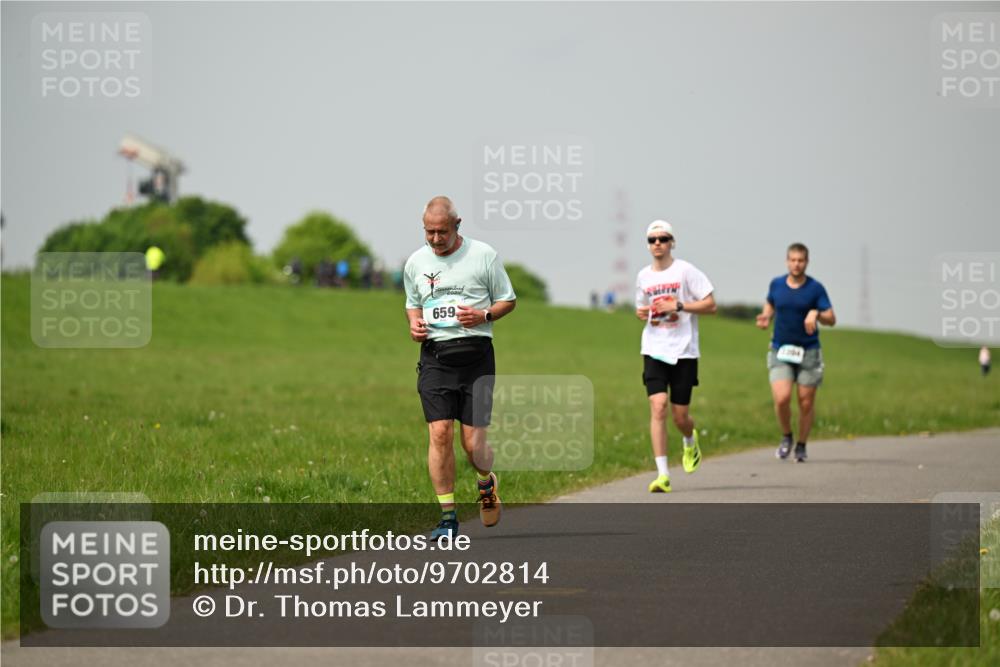10.05.2026 - 8. Wedeler Halbmarathon Dr. Thomas Lammeyer http://msf.ph/oto/9702814 10.05.2026 11:48:46 Laufen 659 meine-sportfotos.de