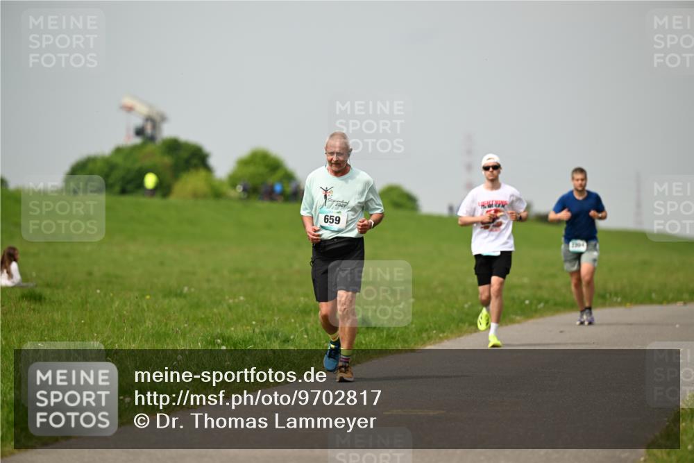 10.05.2026 - 8. Wedeler Halbmarathon Dr. Thomas Lammeyer http://msf.ph/oto/9702817 10.05.2026 11:48:46 Laufen 659, 2304 meine-sportfotos.de