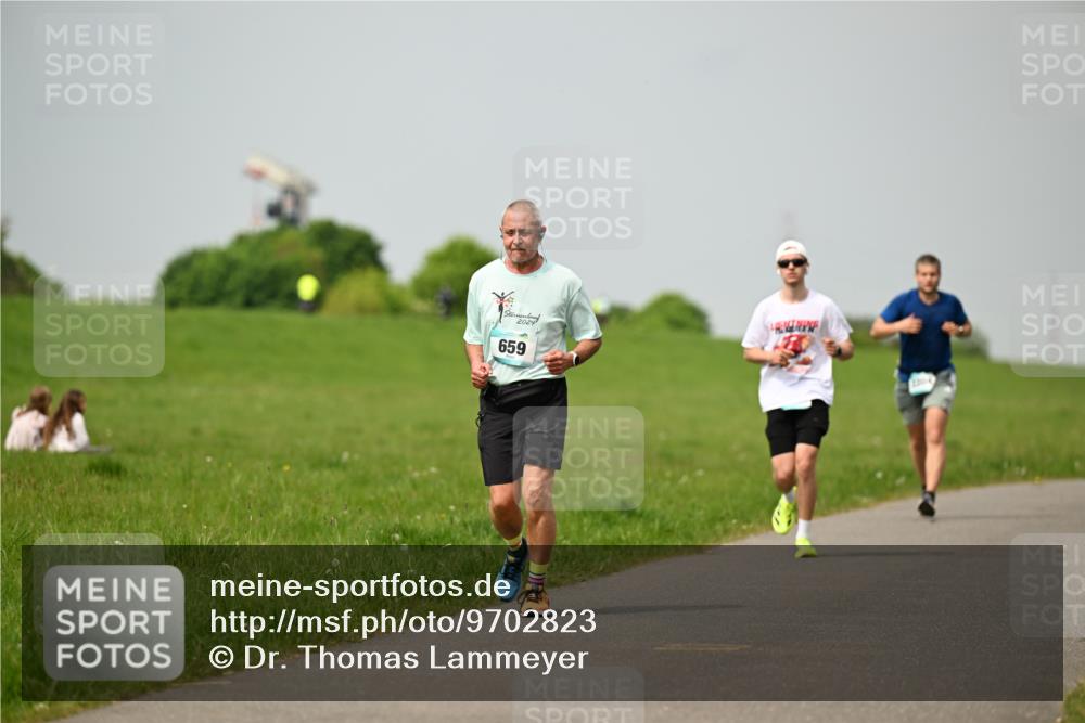 10.05.2026 - 8. Wedeler Halbmarathon Dr. Thomas Lammeyer http://msf.ph/oto/9702823 10.05.2026 11:48:47 Laufen 659 meine-sportfotos.de