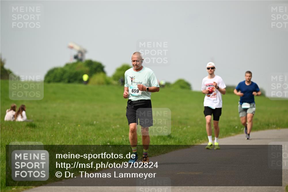 10.05.2026 - 8. Wedeler Halbmarathon Dr. Thomas Lammeyer http://msf.ph/oto/9702824 10.05.2026 11:48:47 Laufen 659 meine-sportfotos.de