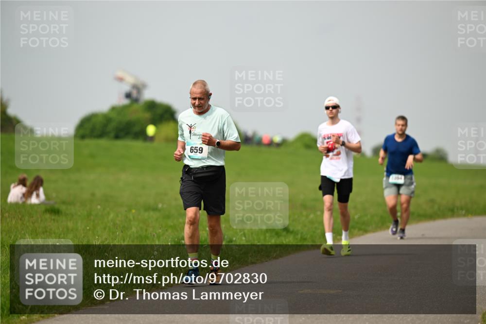 10.05.2026 - 8. Wedeler Halbmarathon Dr. Thomas Lammeyer http://msf.ph/oto/9702830 10.05.2026 11:48:48 Laufen 659 meine-sportfotos.de